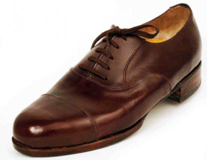 Austere Oxfords with straight caps leather soles and heels