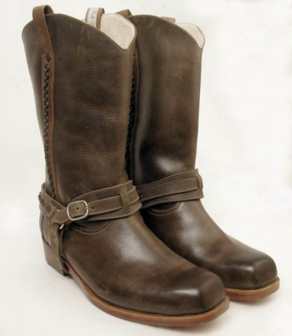 men's or women's cowboy boots